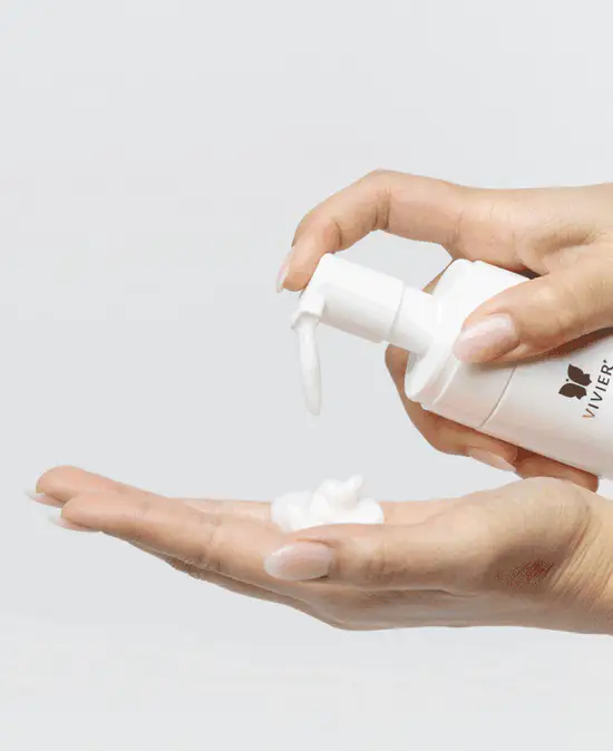 Vivier Ultra Foaming Cleanser - Image 2
